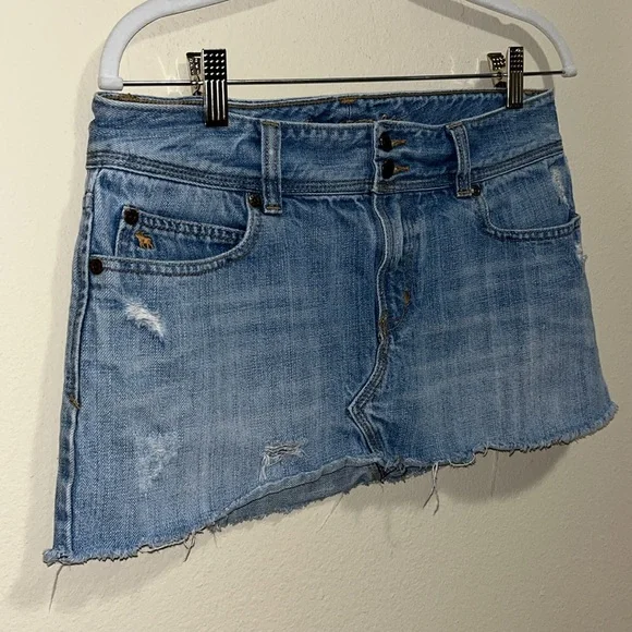Abercrombie & Fitch Women’s Distressed Mini Skirt Size 6 - Picture 4 of 8